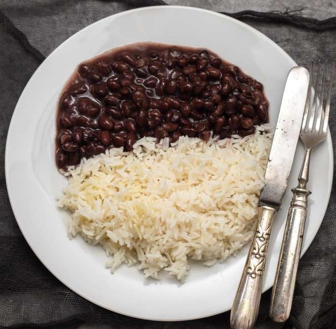 Chipotle black bean stew