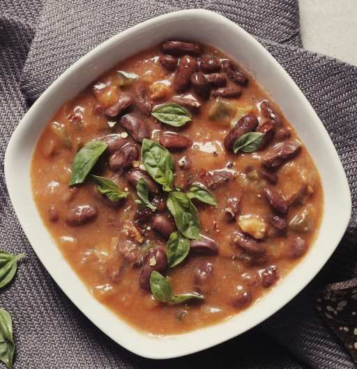 Spicy black bean soup